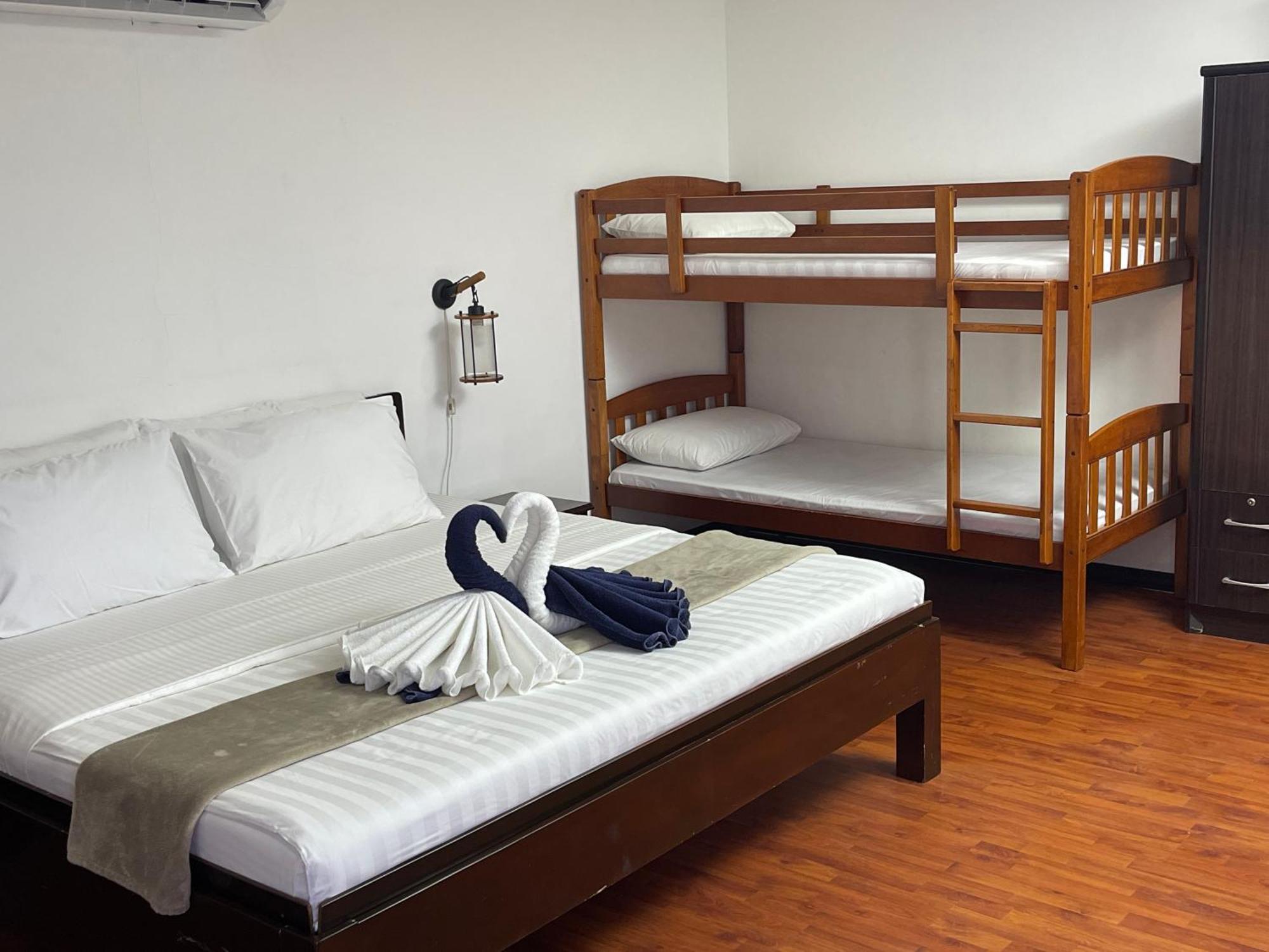 Parrot Resort מואלבואל מראה חיצוני תמונה
