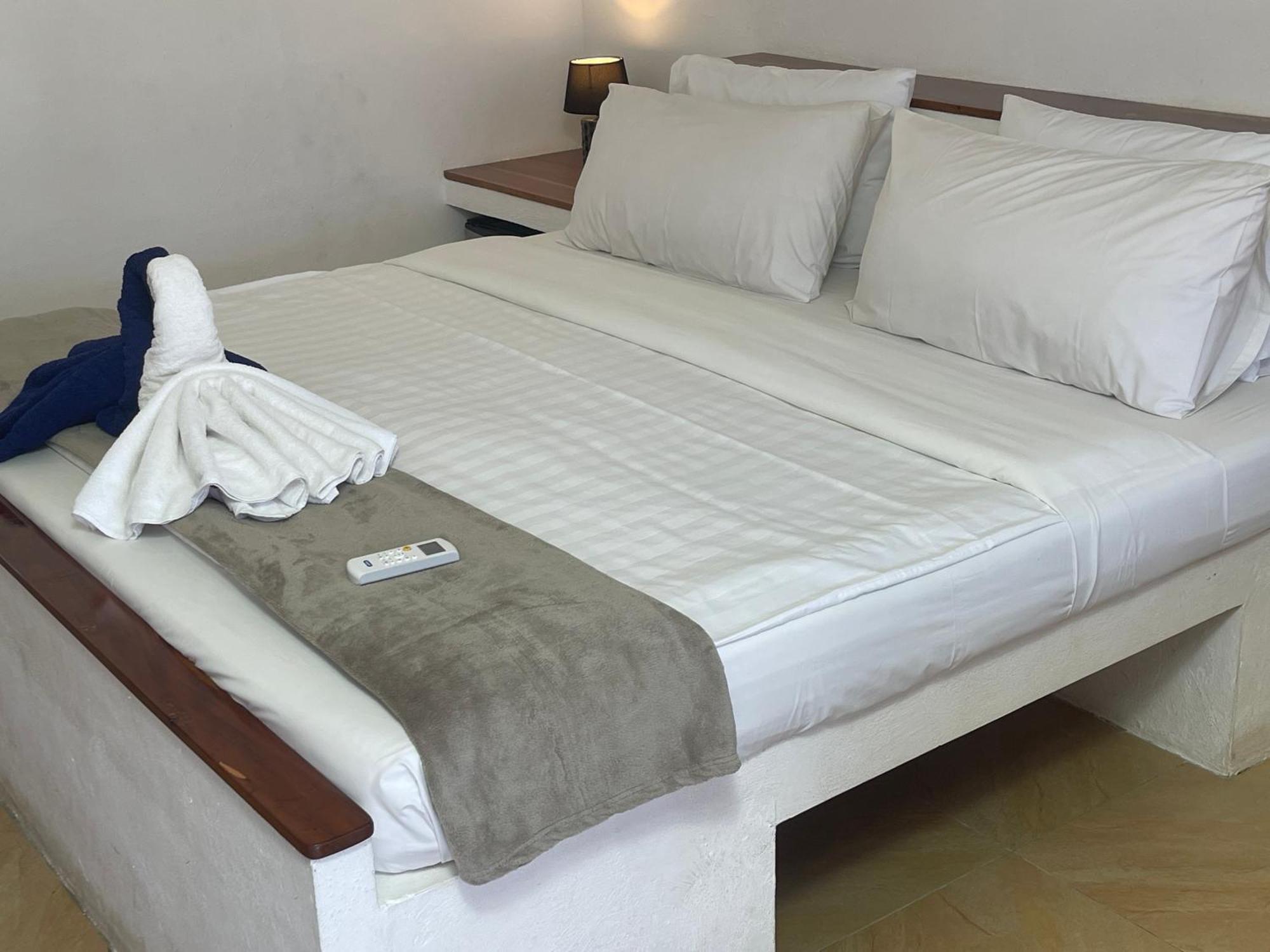 Parrot Resort מואלבואל מראה חיצוני תמונה