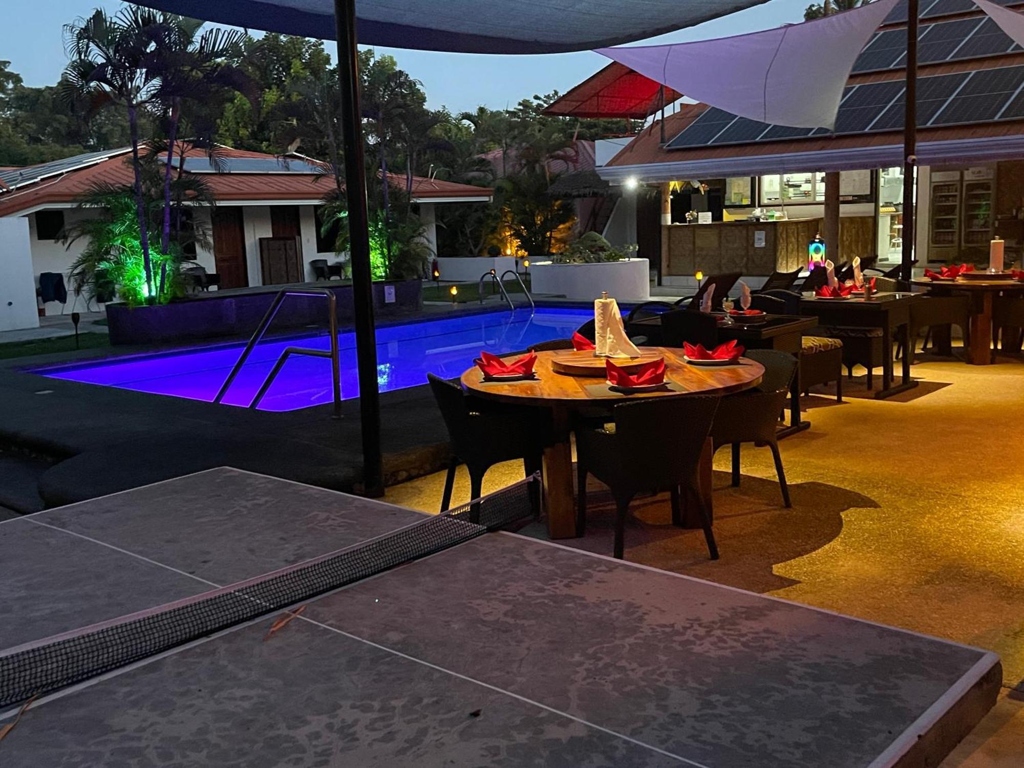 Parrot Resort מואלבואל מראה חיצוני תמונה